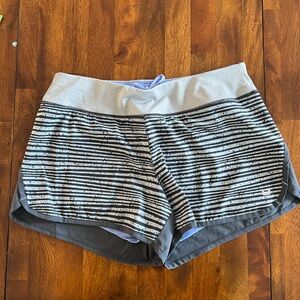 NWOT Women’s small running shorts